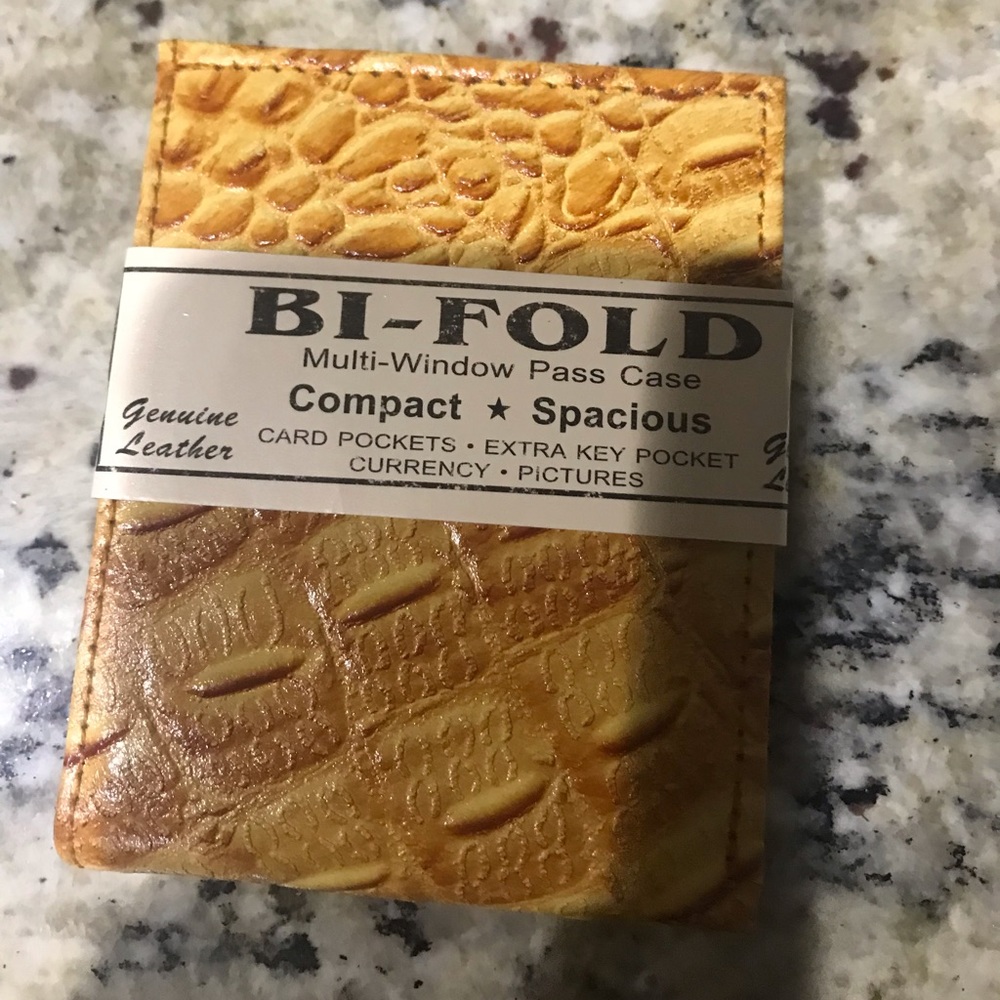 Alligator Print Leather Wallet